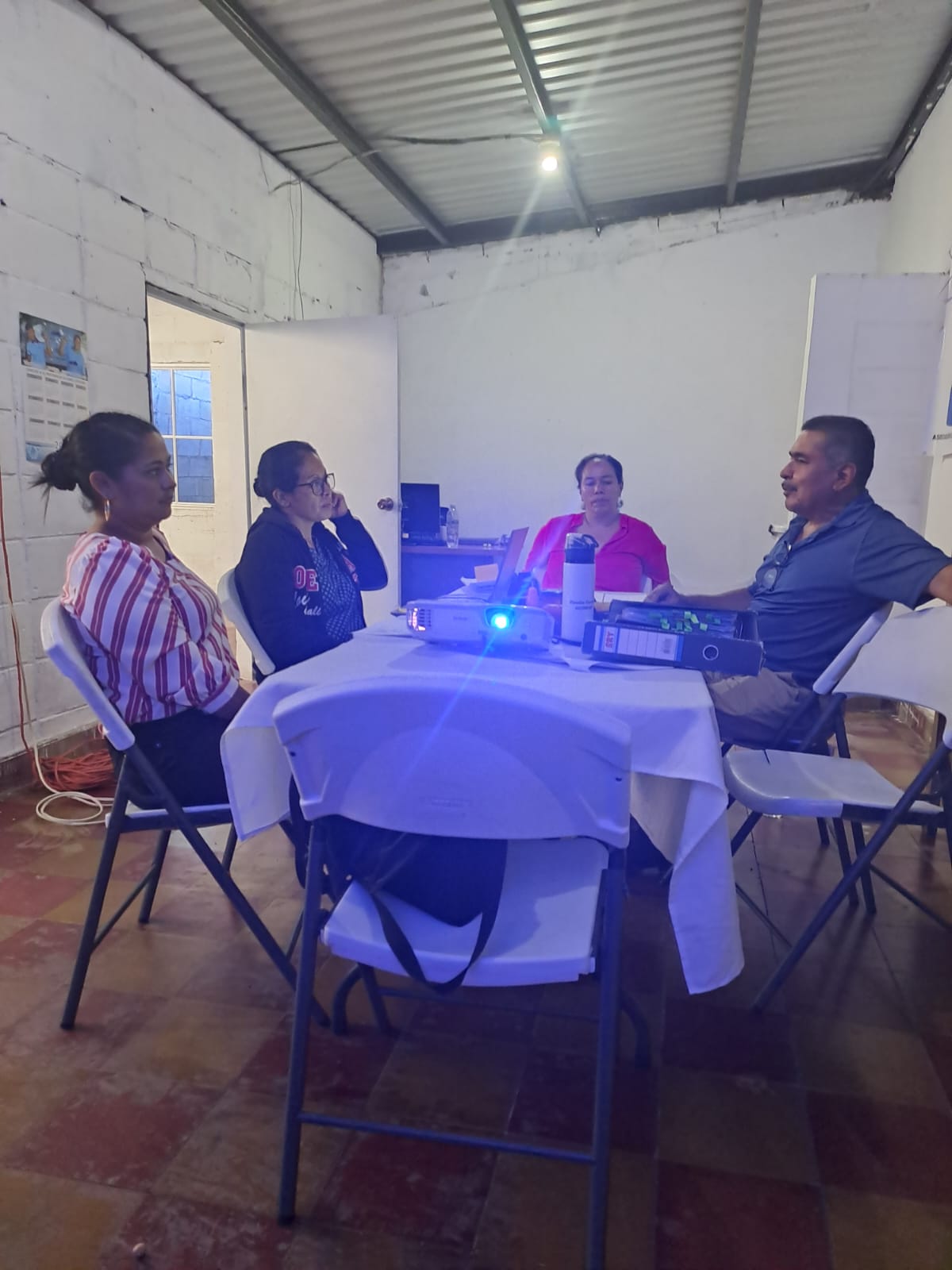 Equipo de Acomudt reunido con el Asesor 