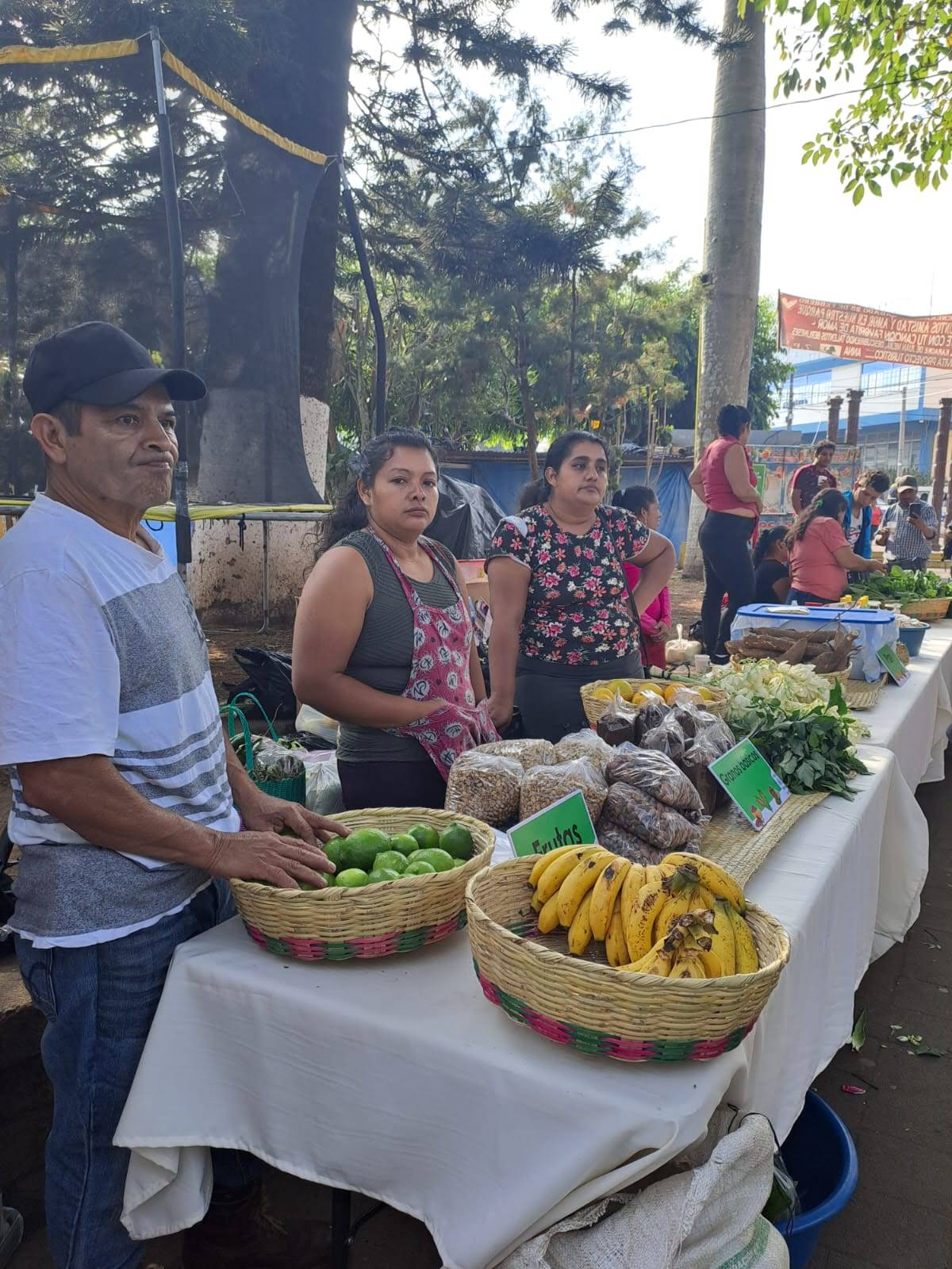 Mujeres productoras de las comunidades de Berlín 