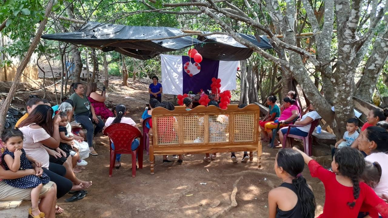 Acomudt acompañó a las mujeres de los Lanitos en la celebración del Día de las madres 