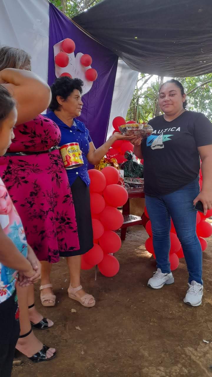Acomudt acompañó a las mujeres de los Lanitos en la celebración del Día de las madres 